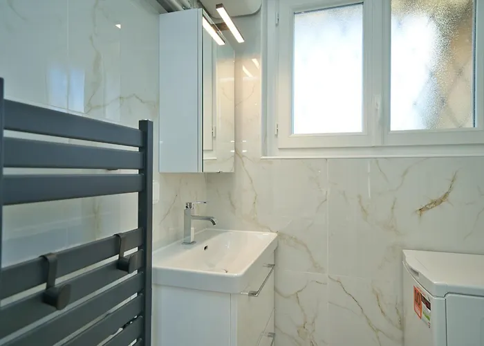 Apartmán Climatise Refait A Neuf